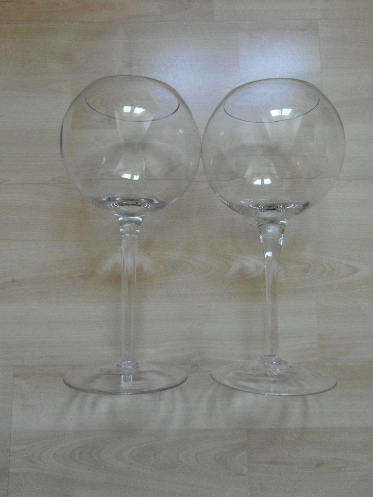 2 hoge glazen;   woondecoratie, bloemschikken, Ophalen of Verzenden, Zo goed als nieuw, Glas, Klassiek