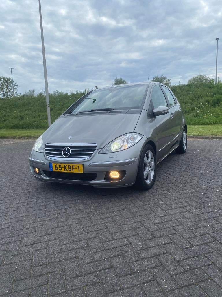 Mercedes a klasse 170 avantgarde automaat benzi, Auto's, Beige, 4 cilinders, Leder en Stof, Particulier