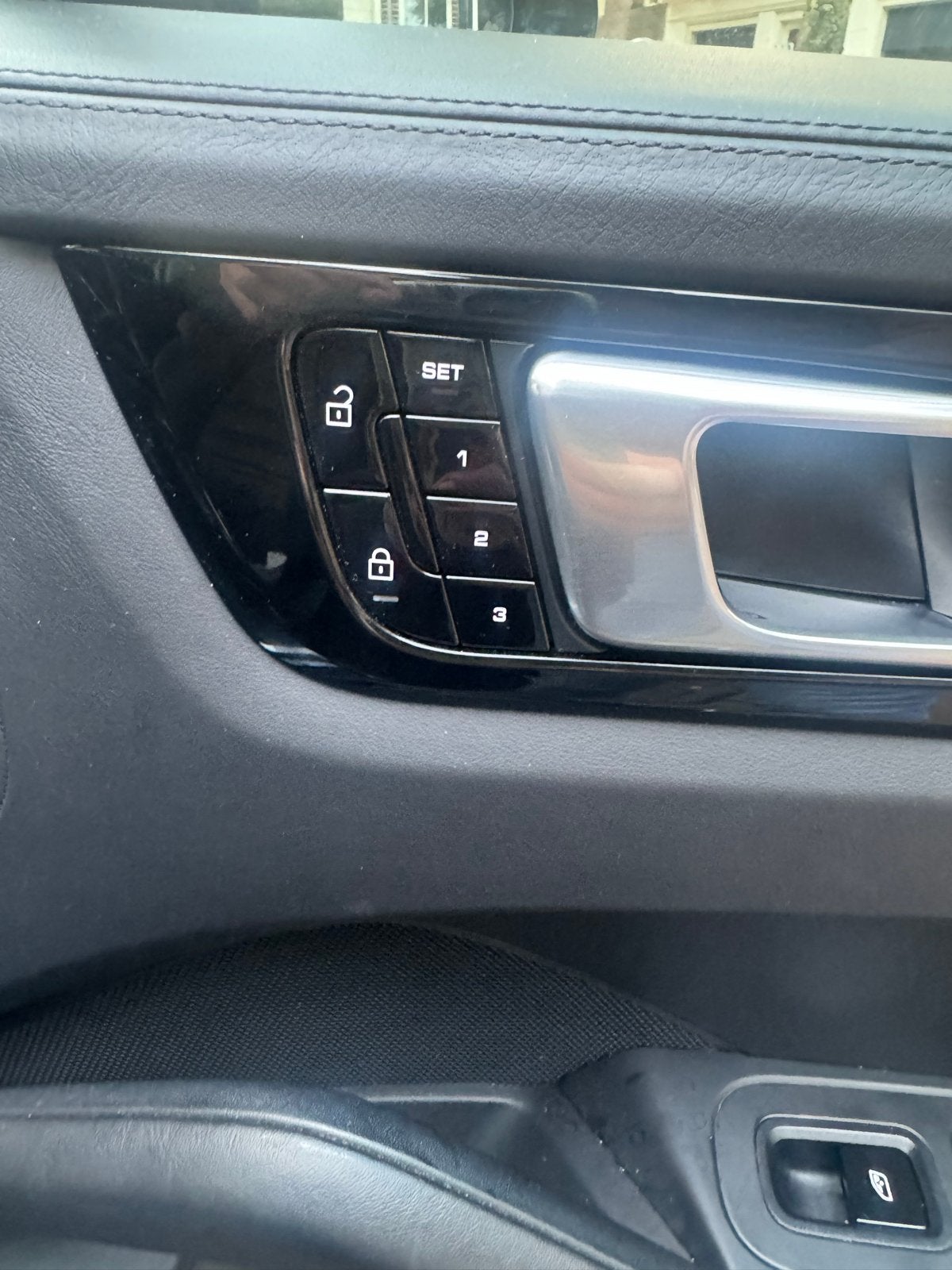 Black on black Porsche Cayenne 3.0 462pk Ehybrid 2019 Zwart, Auto's, Automaat, Cayenne, 2270 kg, 2995 cc