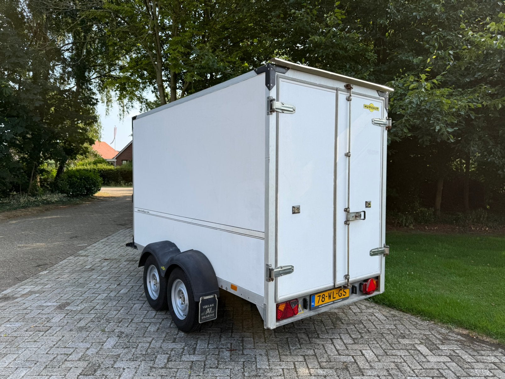 Zeer nette HUMBAUR gesloten aanhanger 2500kg ‼️, Ophalen, Zo goed als nieuw
