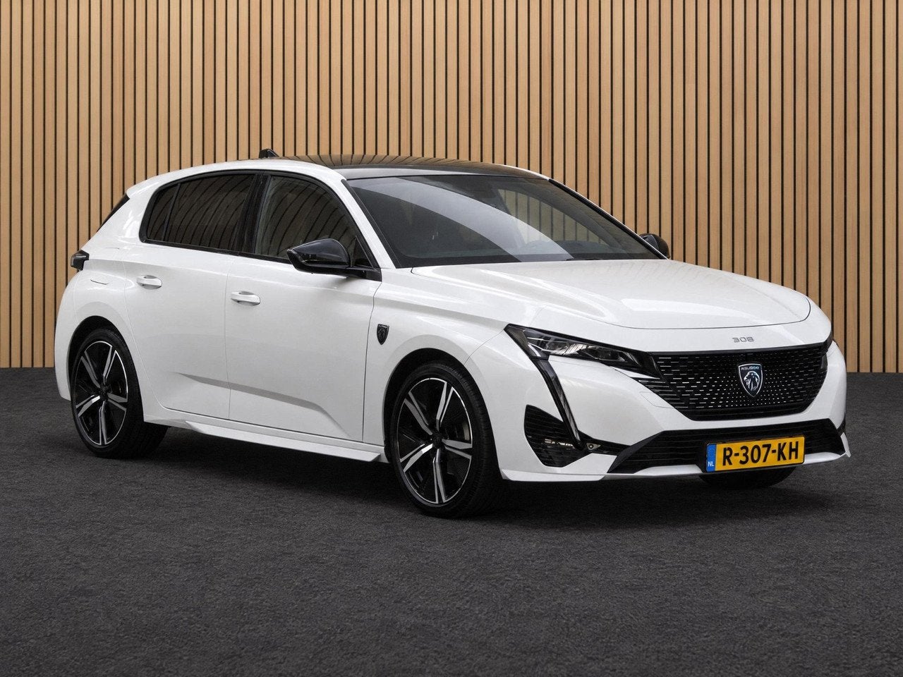 Peugeot 308 1.2 PT 130 GT | Automaat | 360° Camera / Navi /, Automaat, Gebruikt, 1199 cc, Bedrijf