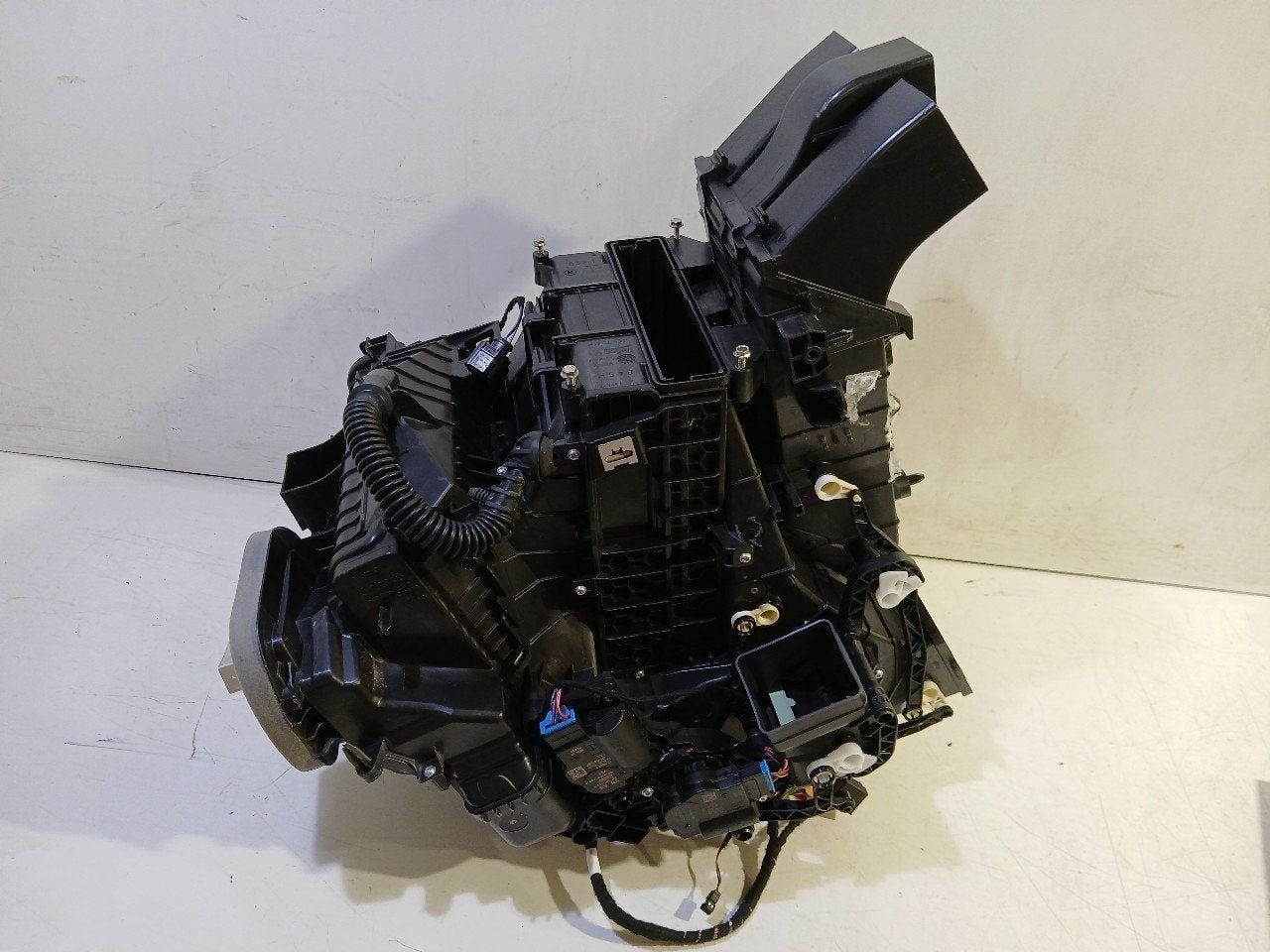Kachelhuis Skoda Enyaq, Onderdelen@venauto.nl, Van der Ven Autorecycling B.V., Gebruikt, Ettenseweg 76, 4706 PB Roosendaal, The Netherlands