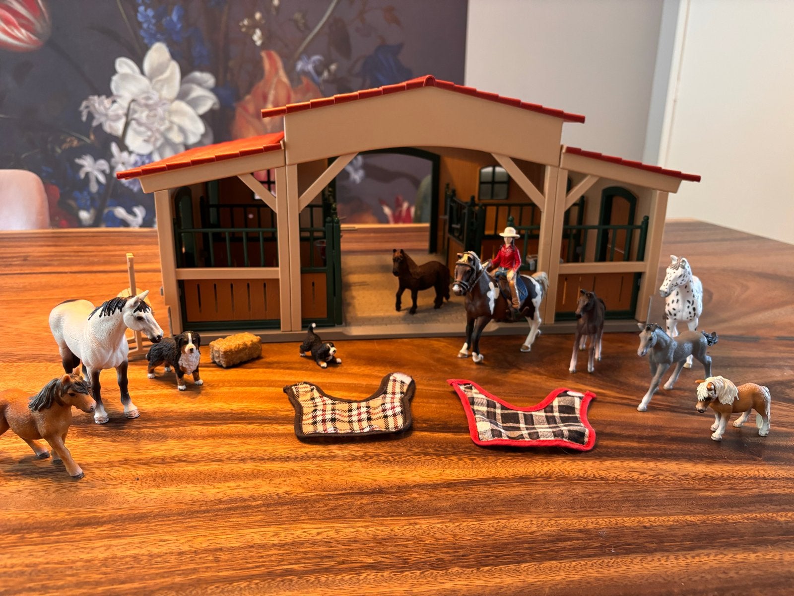 Schleich Paardenstal 42195 met extra paarden en accessoires, Ophalen, Gebruikt, Jongen of Meisje