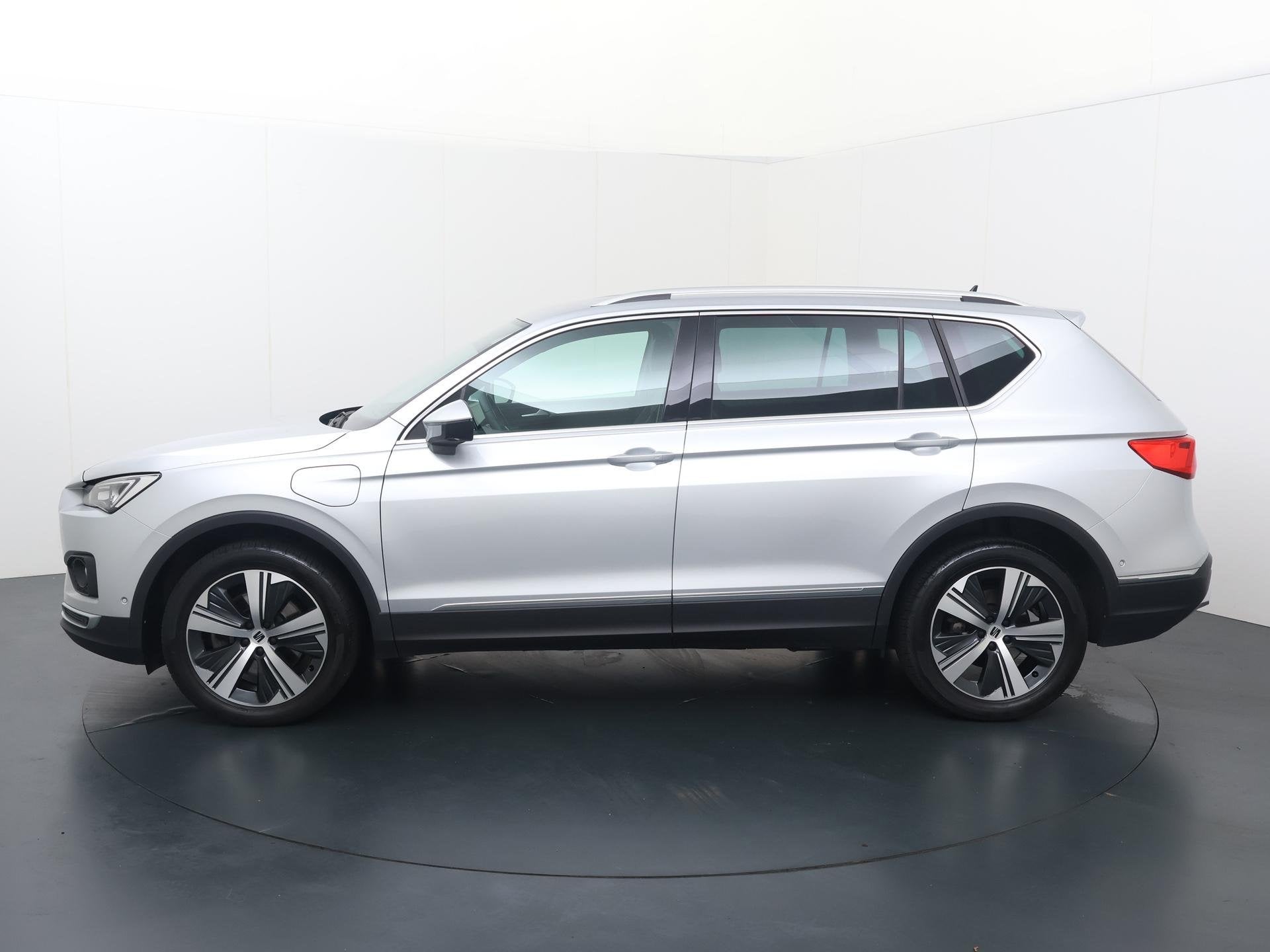 SEAT Tarraco 1.4 TSI e-Hybrid PHEV Xcellence | 245 PK | SoH, Auto's, 12 maanden, Stof, 4 cilinders, Hybride Elektrisch/Benzine