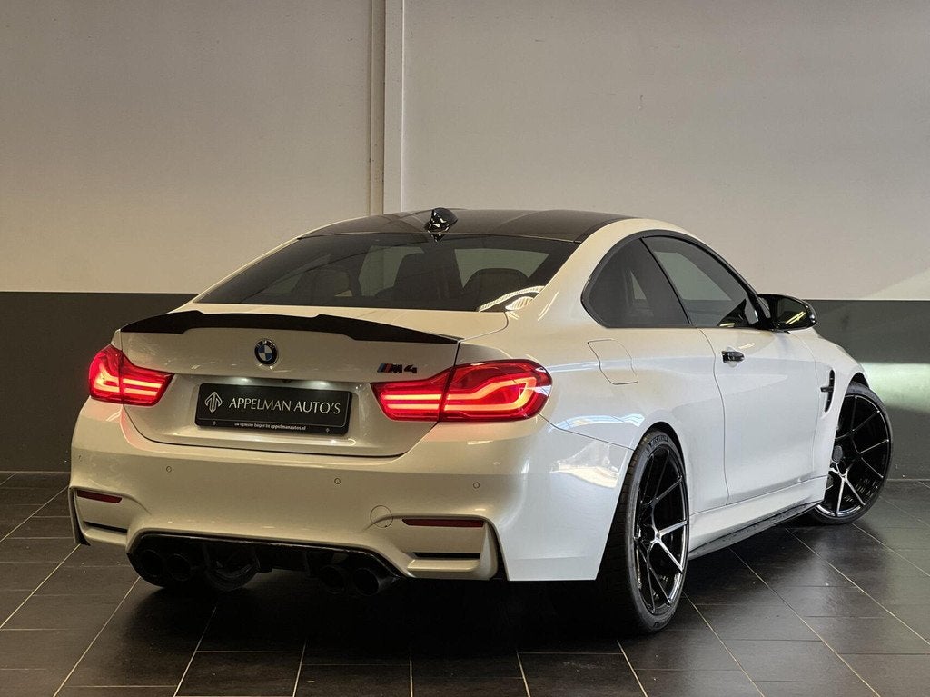 BMW 4-serie Coupé M4|Milltek|360Camera|Carbon|Memory|HUD|, Automaat, 431 pk, Zwart, 4-Serie