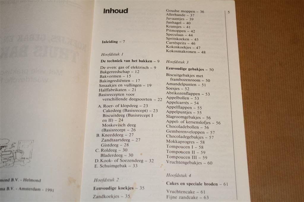 Koekjes, gebak en vlaaien thuis bakken. Hema., Boeken, Ophalen of Verzenden, Gelezen, Nederland en België