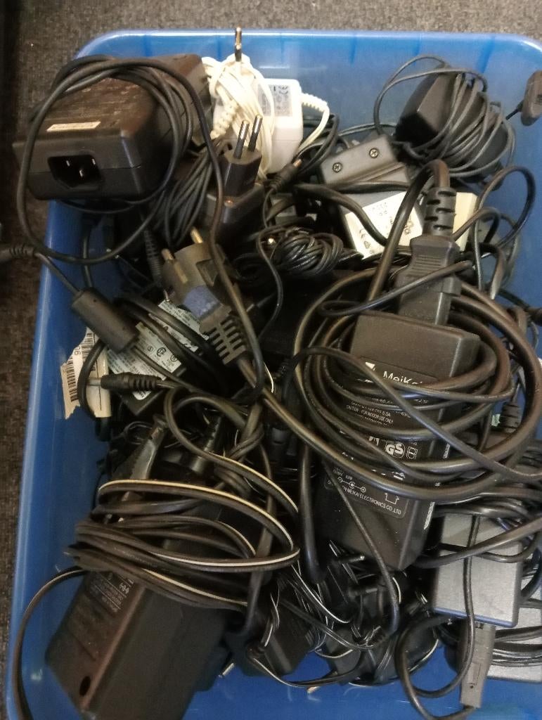 div adapters, Ophalen of Verzenden, Gebruikt