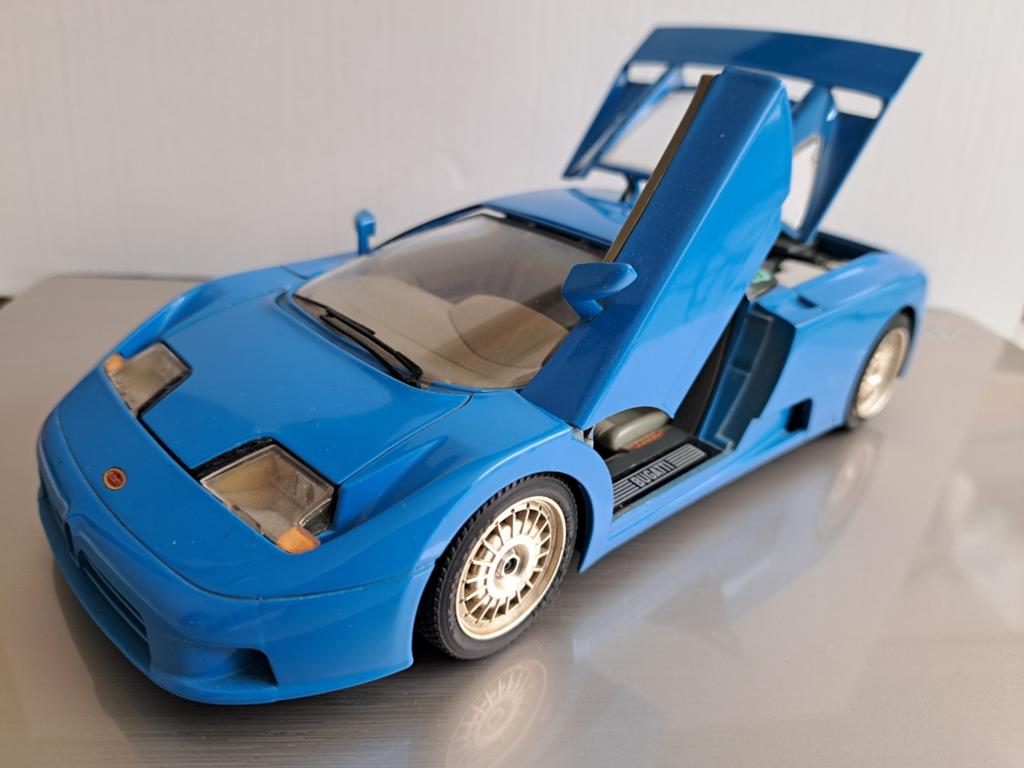 Bugatti EB110,  Bburago 1:18, onbespeeld, Ophalen of Verzenden, Zo goed als nieuw, Bburago