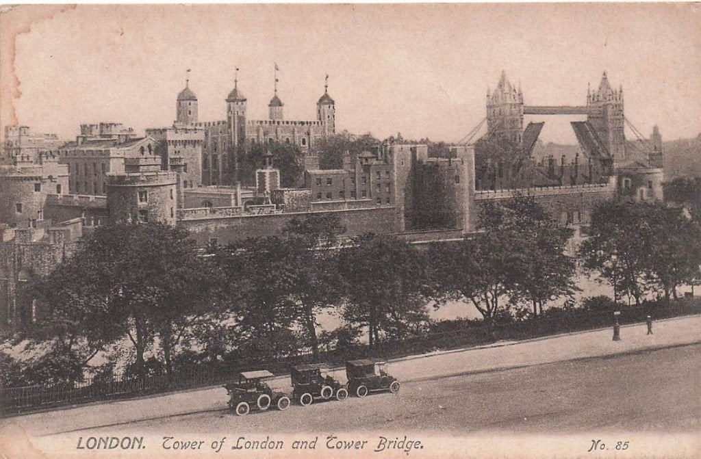 702-324-013 London Tower Of London And Tower Bridge, Verzamelen, Ansichtkaarten | Buitenland, Verzenden, Voor 1920, Engeland