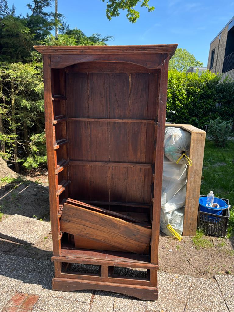 Boekenkast met 3 planken - Snel weg voor klein prijsje!, Ophalen, Met plank(en), Minder dan 50 cm, Gebruikt