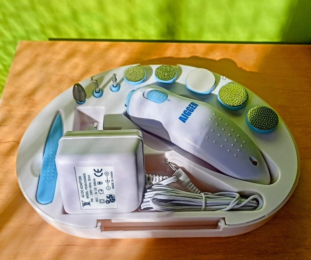 Elektrische manicure- en pedicureset AIGGER, Ophalen of Verzenden, Nieuw, Overige typen