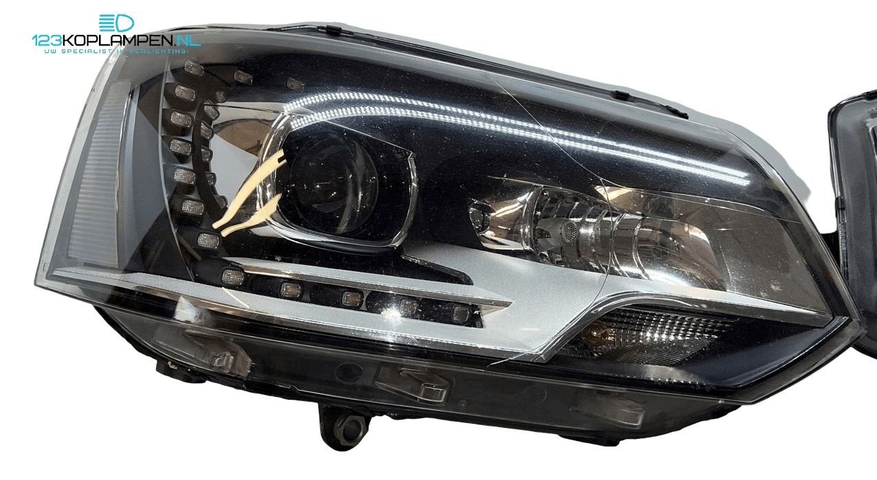 Volkswagen Transporter T5 facelift Xenon LED koplampen kopla, Gebruikt, -, -, Verzenden