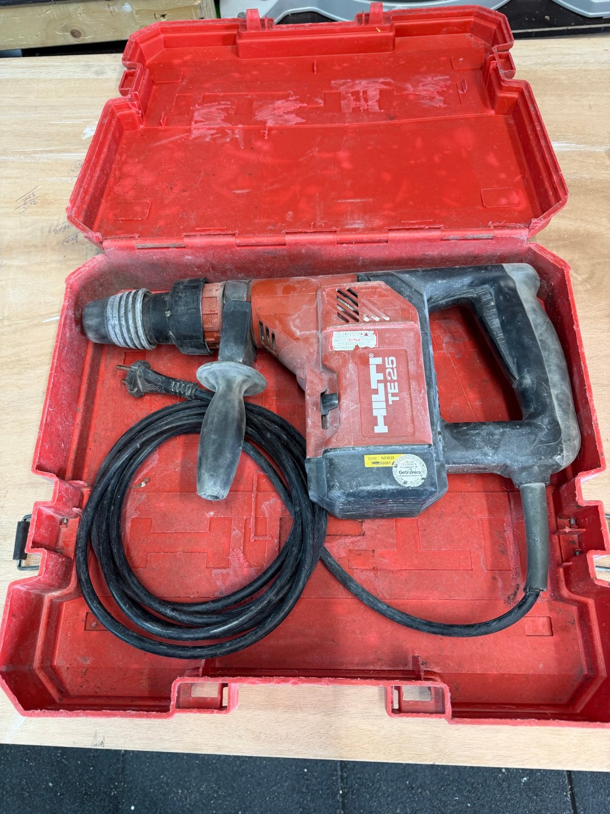 Hilti TE 25 Boorhamer en hakhamer in 1 machinemet koffer, Boor- en/of Breekhamer, Ophalen of Verzenden, Klopboormechanisme, Gebruikt