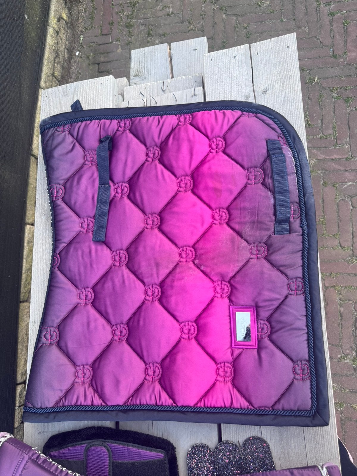 Equestrian stockholm fuchsia, Dieren en Toebehoren, Paarden en Pony's | Dekens en Dekjes, Gebruikt, Katoen, Dressuurdekje, Equestrian Stockholm