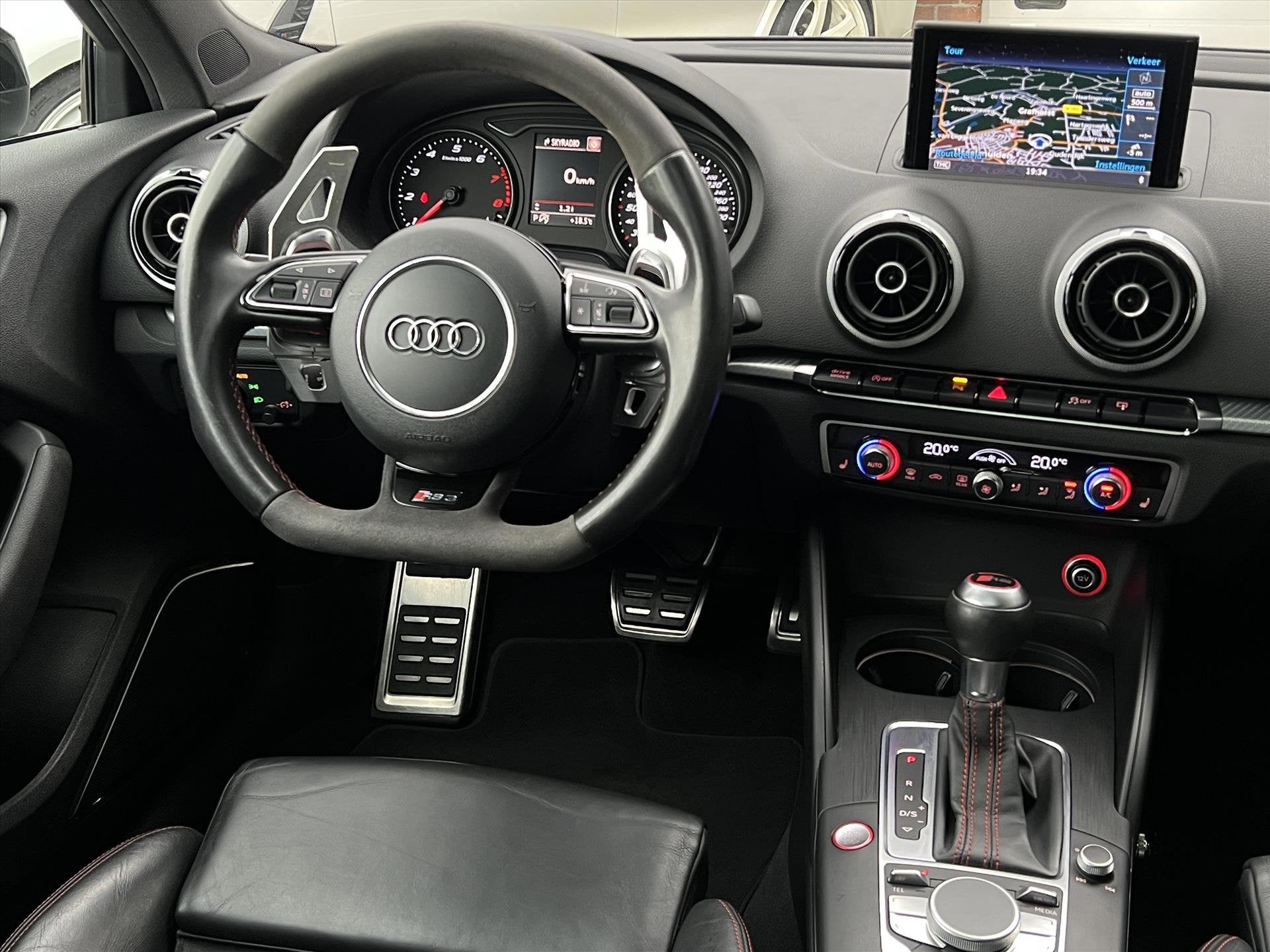 Audi RS3 2.5 TFSI 420PK Quattro |Pano |Milltek |Maxton |Keyl, Automaat, Gebruikt, RS3, 367 pk