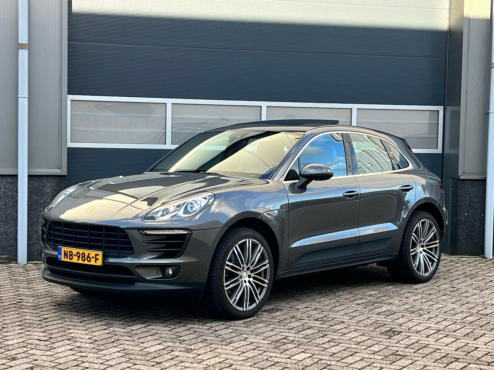 Porsche Macan 2.0 bj.2017 NL auto|Pano|Camera|Nap., Automaat, Gebruikt, 4 cilinders, Bedrijf