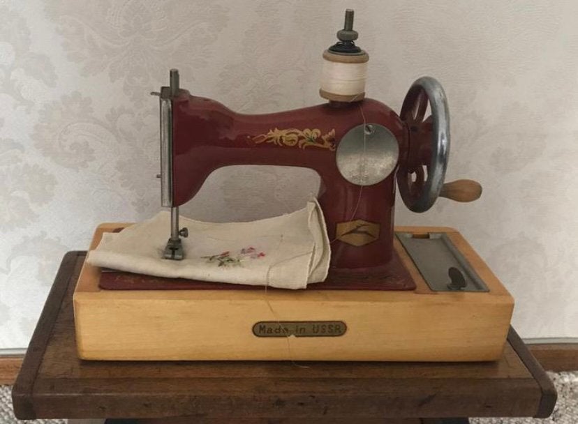 Antieke Naaimachine - Kindermodel/Poppen, Ophalen of Verzenden