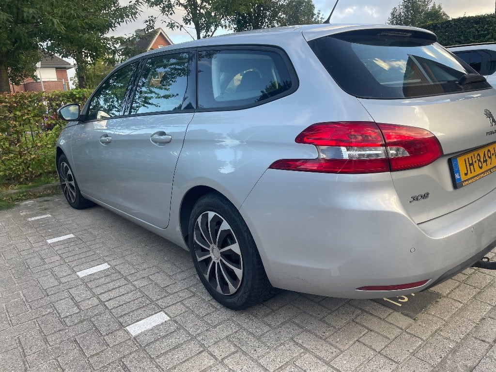 Foto 5 van Peugeot 308 1.2 E-thp 130pk 2015 Grijs