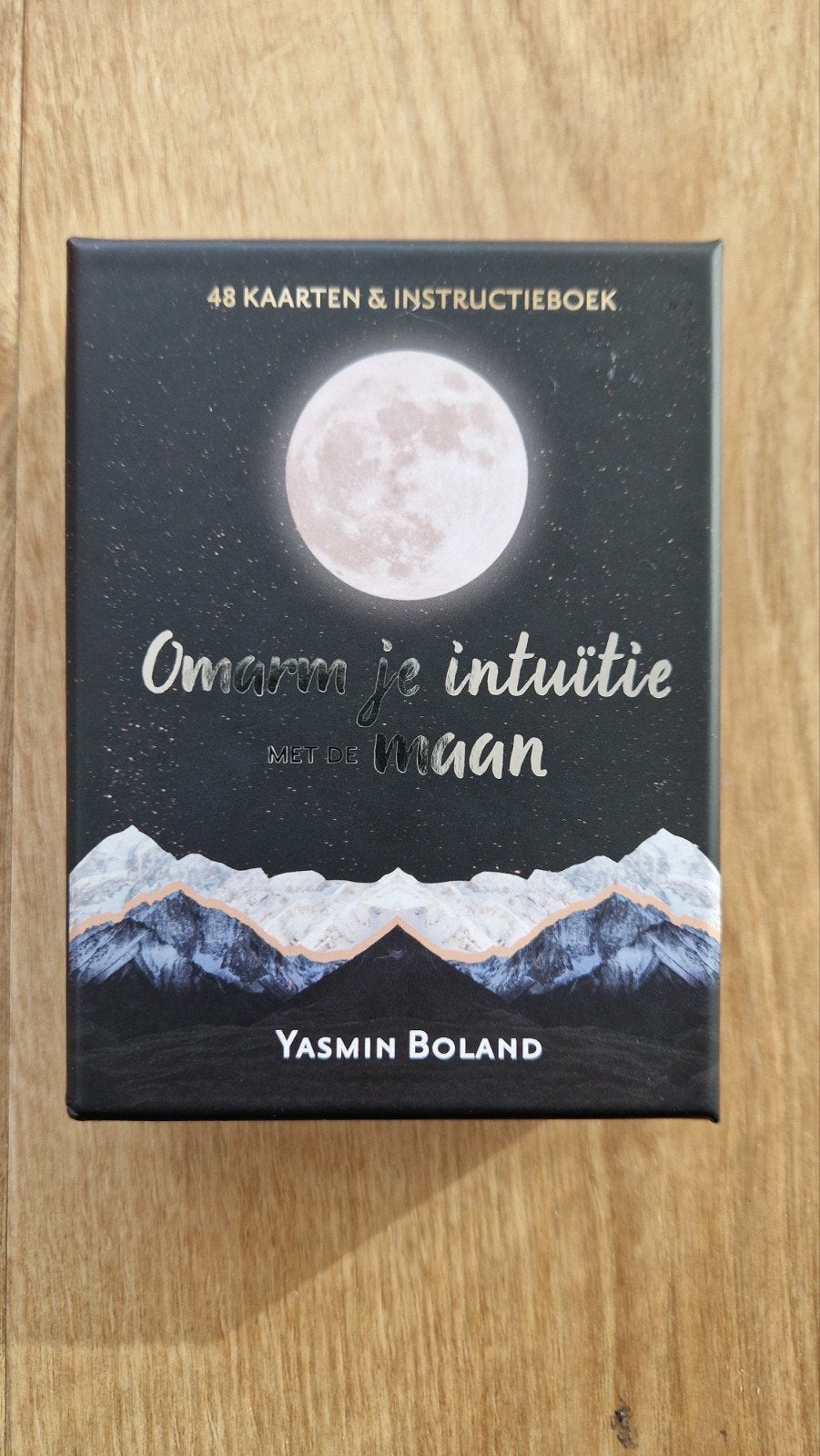 Yasmin Boland - Omarm je intuïtie met de maan (47 kaarten), Ophalen of Verzenden, Gelezen, Tarot of Kaarten leggen, Overige typen
