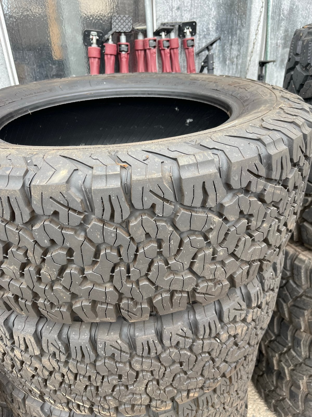 BF Goodrich All Terrain T/A KO2 275/60/20 (5 stuks), Auto-onderdelen, Banden en Velgen, Band(en), All Season, 20 inch, 275 mm