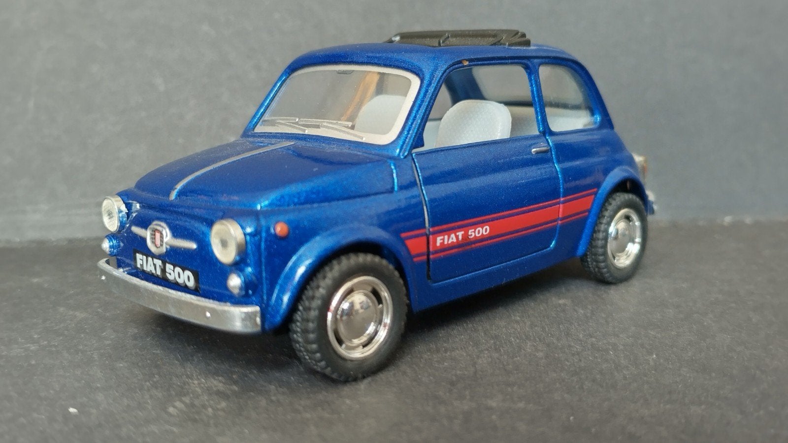 Fiat 500 Abarth Blue 1:24 Kinsmart Pol, Overige merken, Auto, Verzenden, .