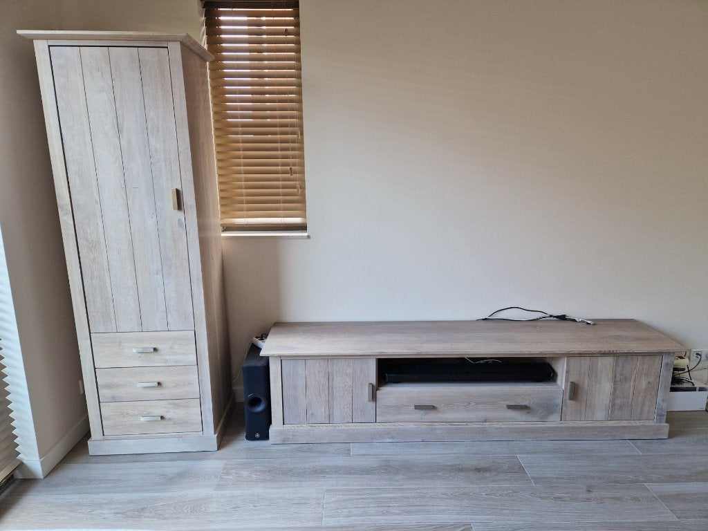 Massief eiken TV-meubel + Salontafel + Hoge kast, Ophalen, 200 cm of meer, Eikenhout, Zo goed als nieuw
