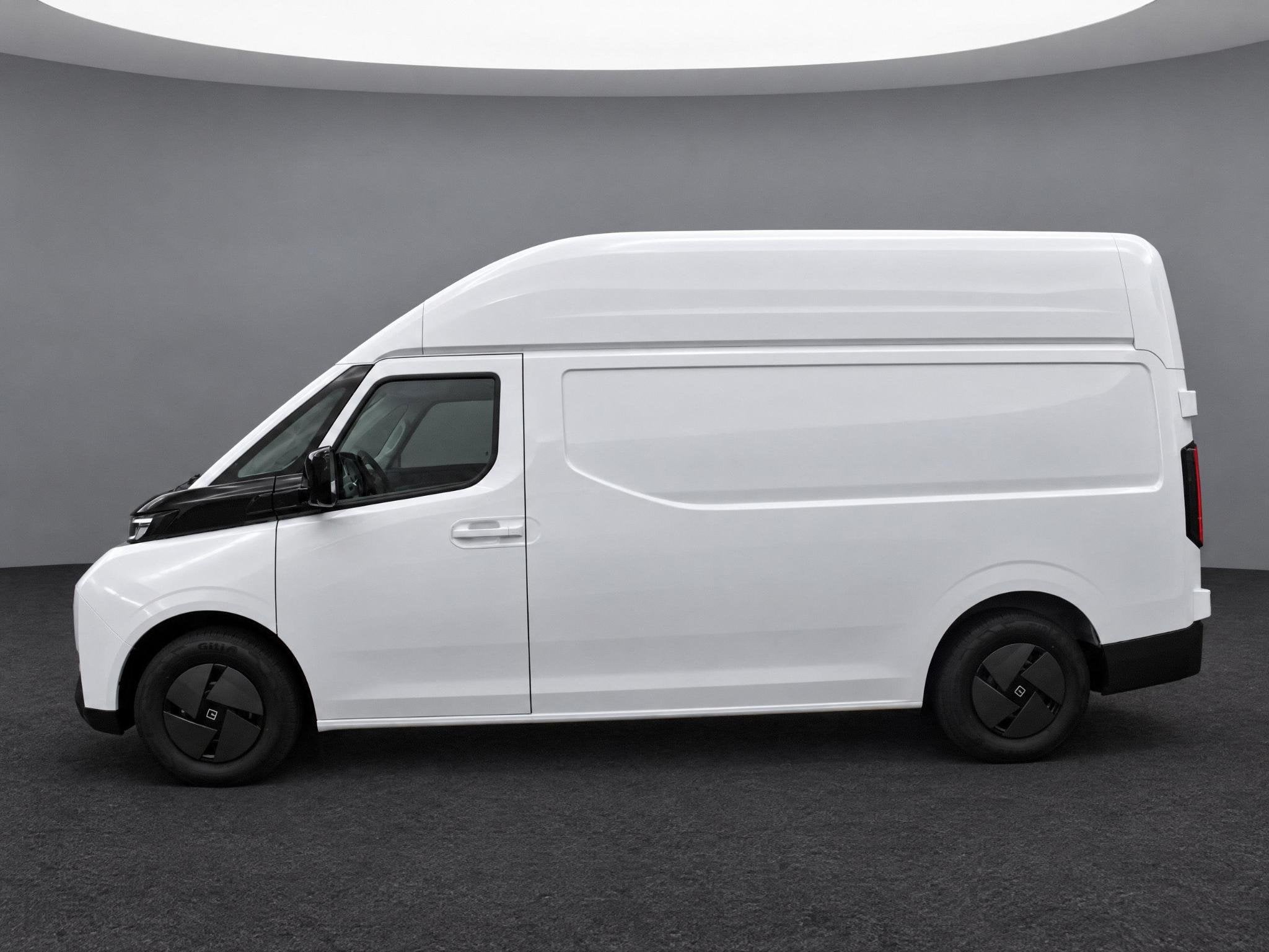 Farizon SV L2H3 83 kWh RIJKLAAR | 360 CAMERA | TREKHAAK | ST, Auto's, Wit, 2330 kg, Te koop, 3 stoelen