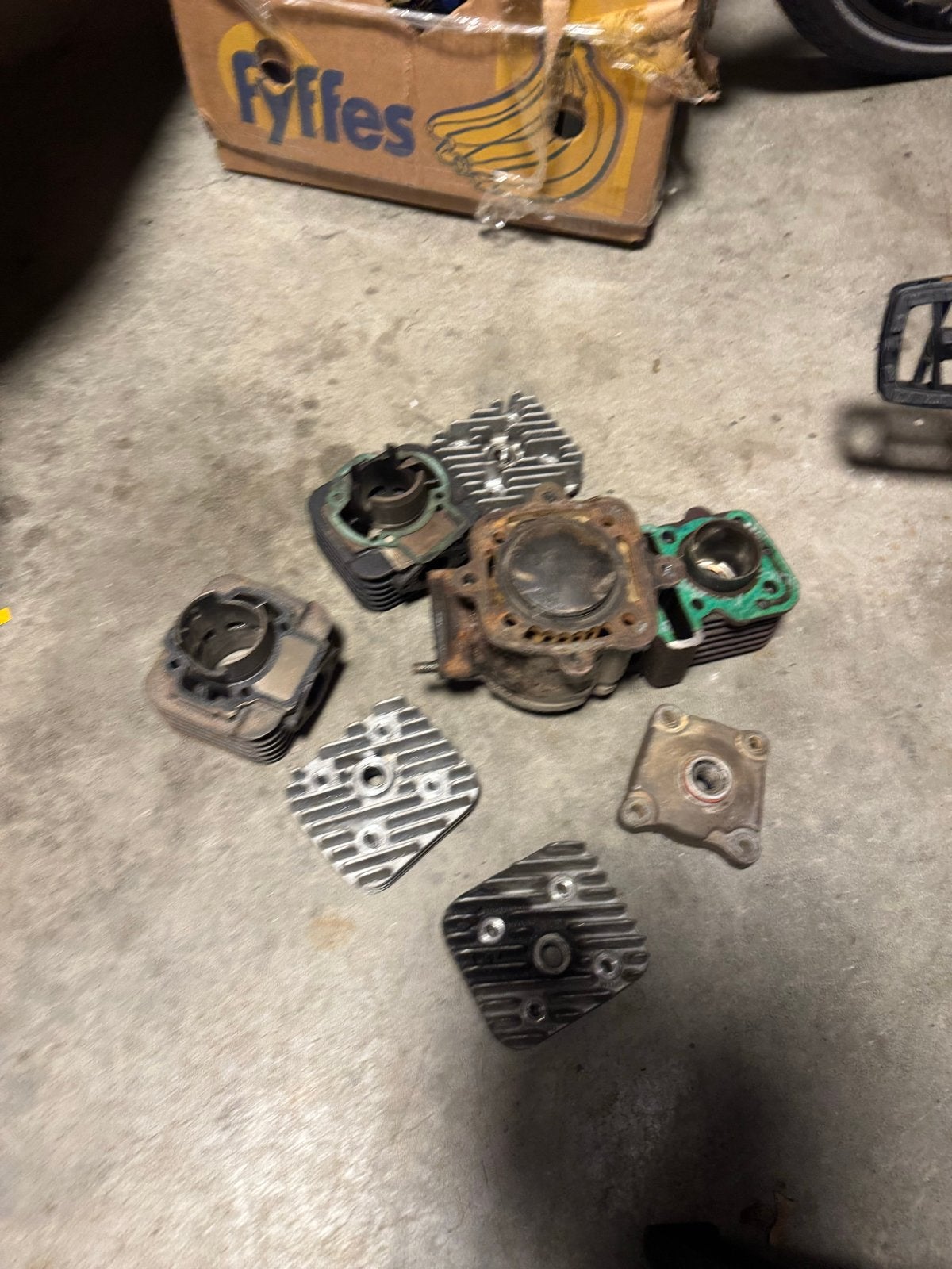 Diverse cilinders voor Piaggio (150cc, 70cc, 50cc), Ophalen of Verzenden, Gebruikt, Cilinder