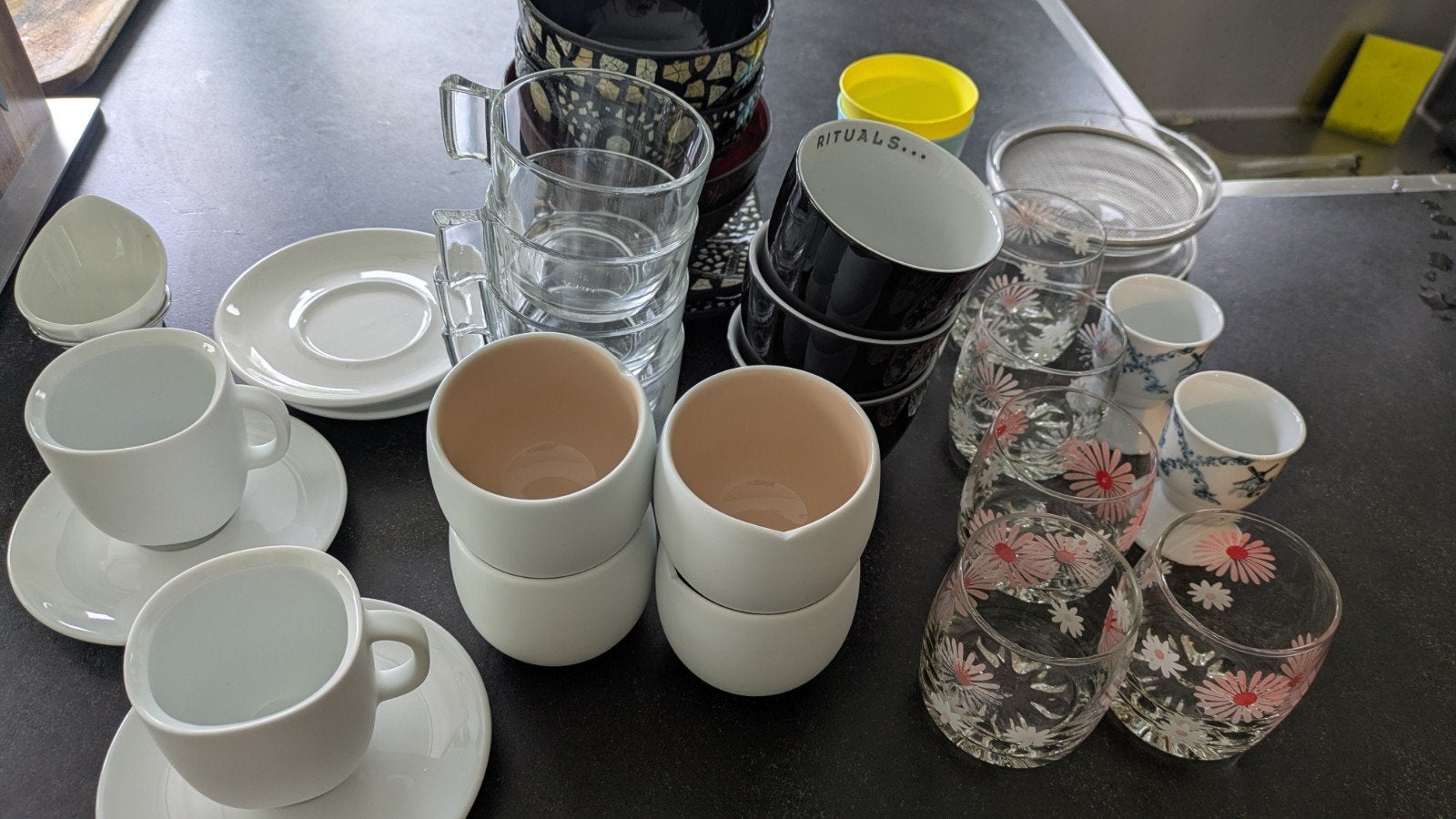 Glaswerk, koffie mokjes, kweekschaaltje enz., Ophalen, Gebruikt