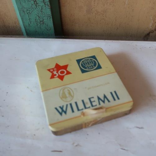 Willem II No 30 sigaren blikje origineel 9 x 10 x 2 cm, Ophalen of Verzenden, Gebruikt, Tabaksdoos of Verpakking