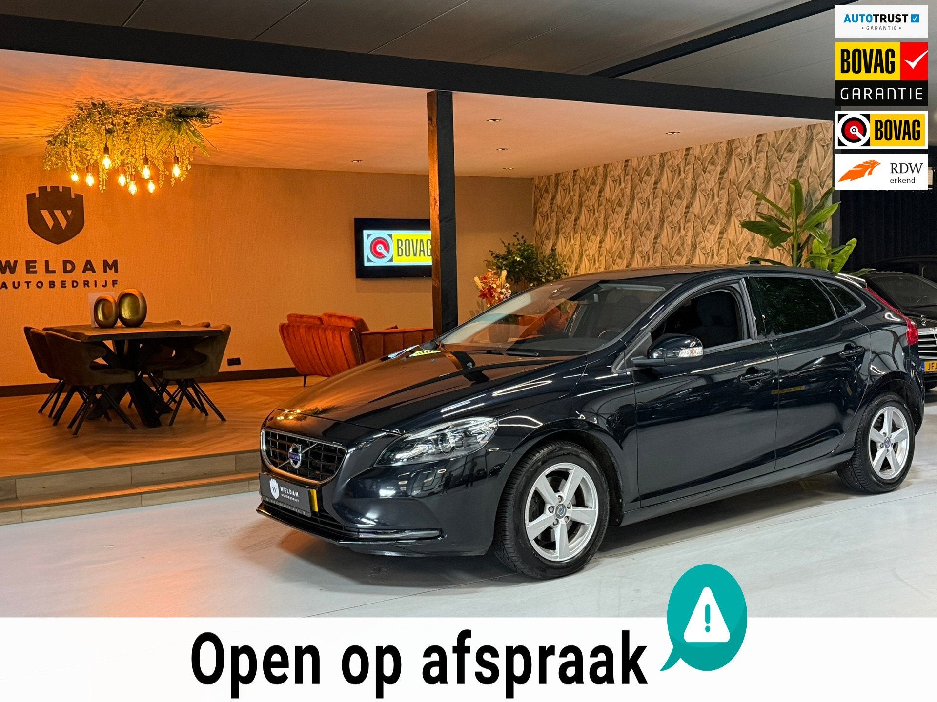 Volvo V40 1.6 T2 Momentum|Keyless|Stoelverwarming|Xenon|Crui, Auto's, Volvo, Voorwielaandrijving, Stof, Gebruikt, 4 cilinders