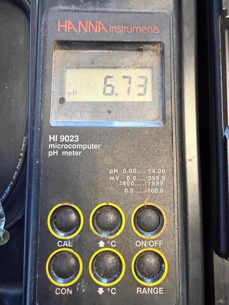 Hanna Instruments HI 9023 Microcomputer pH-meter, Ophalen of Verzenden, Gebruikt, Vocht of Vloeistof
