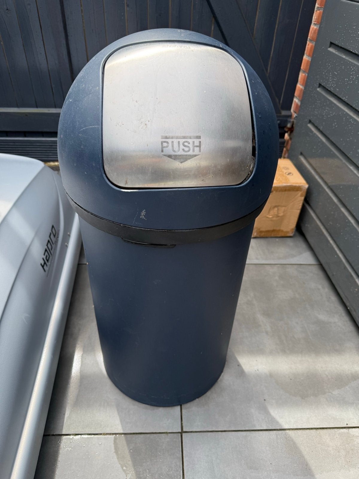 Brabantia (metaal) afvalemmer met push deksel, 30 tot 40 liter, Ophalen, Gebruikt, Metaal