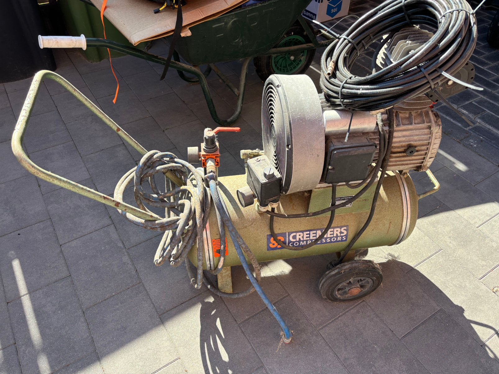 Creemers zuigercompressor mobiel 240, Ophalen, Gebruikt, 6 tot 10 bar, 25 tot 100 liter