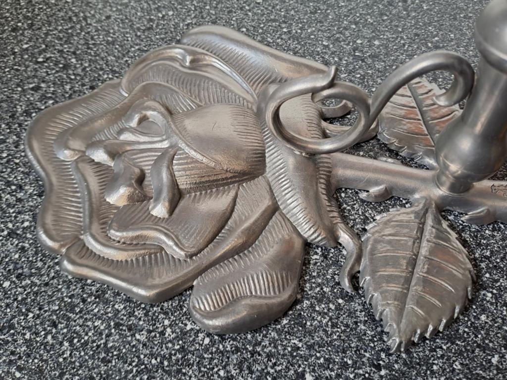 Vintage wandlamp tin roos gemarkeerd., Antiek en Kunst, Antiek | Tin, Ophalen of Verzenden