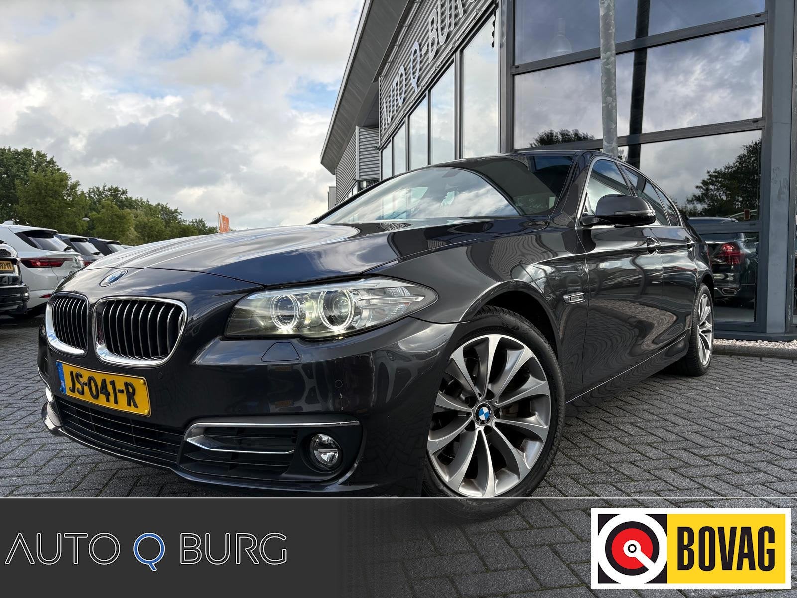 BMW 5-serie 520i Luxury Edition | Stoelverwarming | Memory |, Auto's, Automaat, Gebruikt, 4 cilinders, 2000 kg