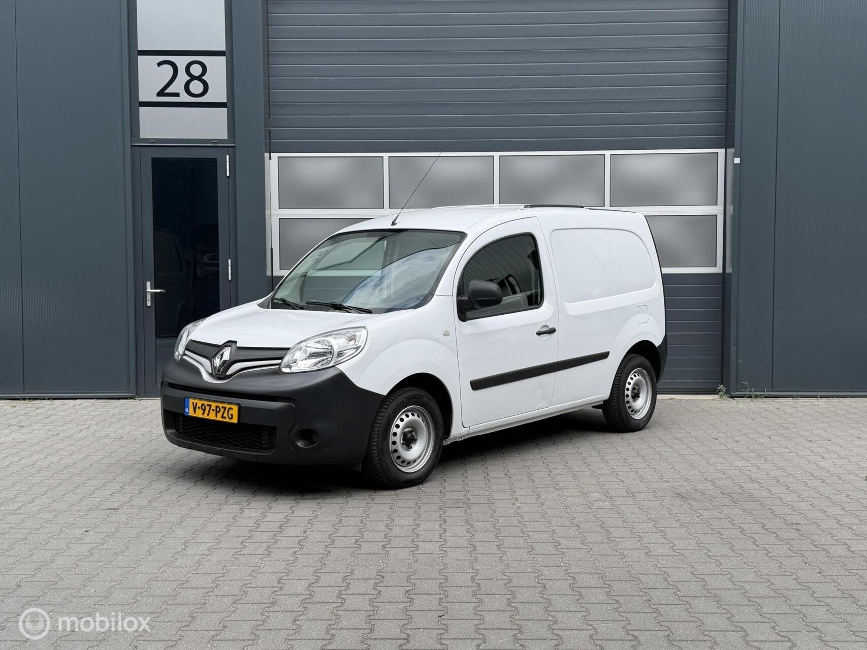 Renault Kangoo benzine 1.2 TCe automaat! airco!, Auto's, Bestelauto's, 15 km/l, Gebruikt, Euro 6, 4 cilinders