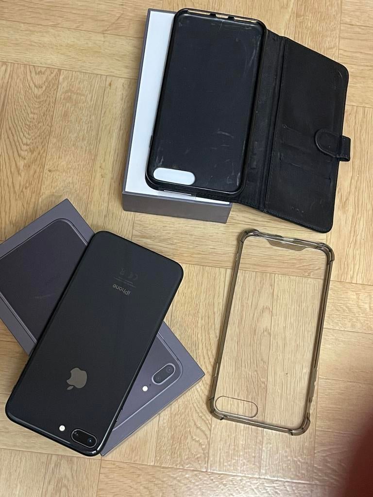 Iphone 8 Plus - iphone 6 - Iphone 4 S, Telecommunicatie, Mobiele telefoons | Apple iPhone, Ophalen, Zo goed als nieuw, Zwart, 64 GB
