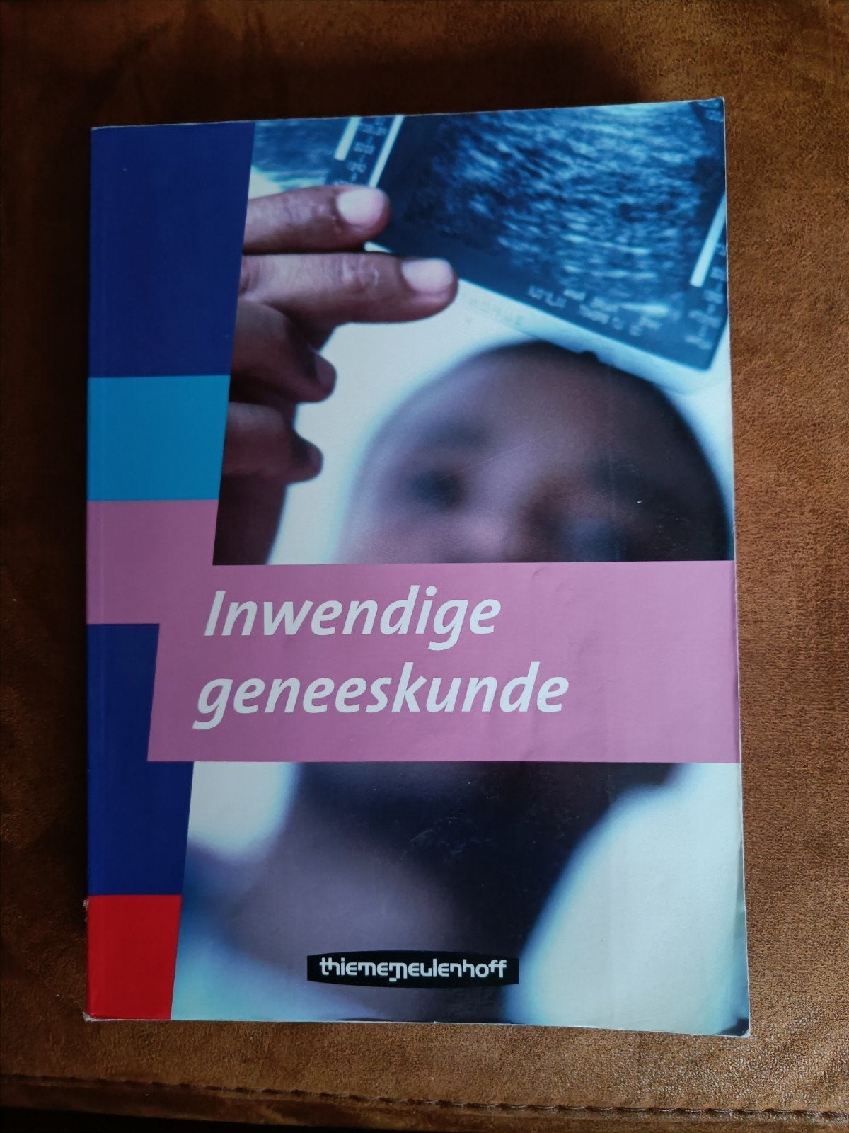 Leerboek inwendige geneeskunde., Boeken, Ophalen of Verzenden, Gelezen, HBO