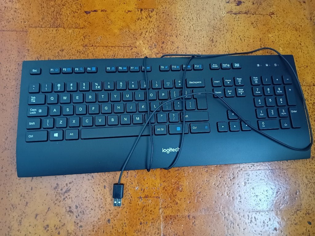 Logitech toetsenbord, Computers en Software, Toetsenborden, Gebruikt, Numeriek, Ophalen of Verzenden, Logi Logitech