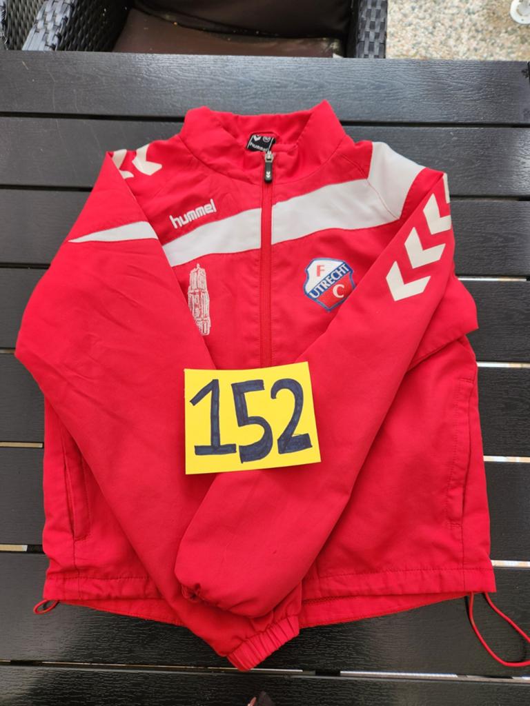 Hummel FC Utrecht Trainingspak Maat 152, Gebruikt, Jongen of Meisje, Ophalen of Verzenden, Setje