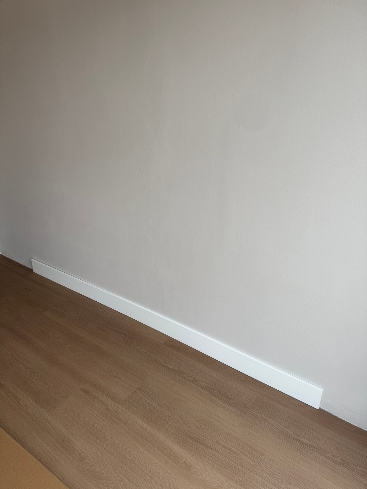 20x Co-pro gelakte plint Amsterdam wit RAL 9010 120x15, Ophalen, Nieuw, Mdf, 200 tot 250 cm