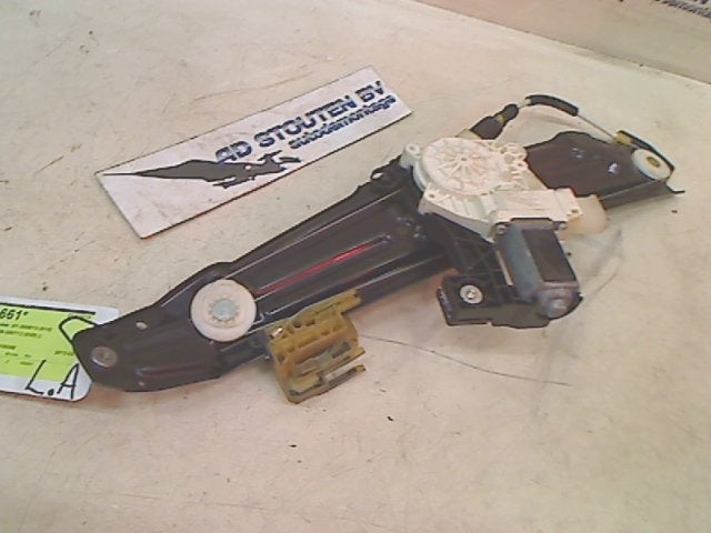 Raammechaniek Elek Links Achter BMW 5 serie (F10) 7182121, Gebruikt, Petuelring 130, München 80809, , Duitsland, BMW, Bayerische Motoren Werke AG