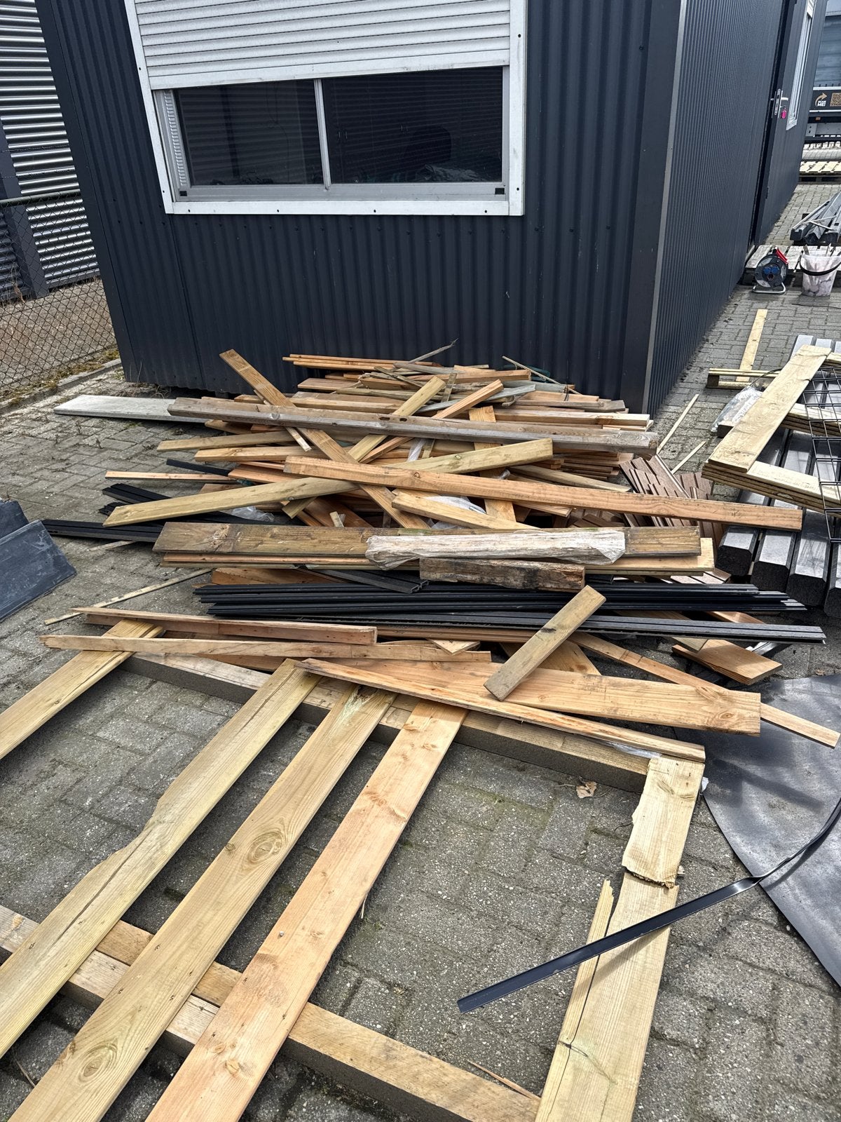 Gratis Stookhout - Diverse Houtsoorten en Maten, Tuin en Terras, Haardhout, Minder dan 3 m³, Ophalen of Verzenden, Overige houtsoorten