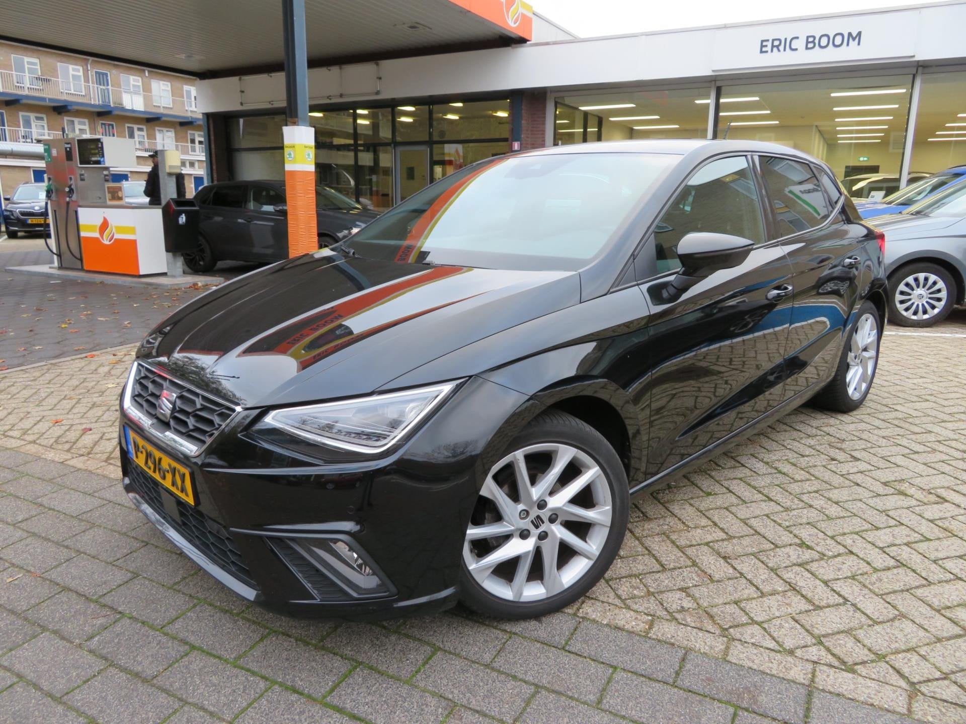 Seat Ibiza 1.0 TSI FR BUS INT. BJ 22, LEER/ ALCANTARA /ZWART, Auto's, Dealer onderhouden, 1071 kg, Alcantara, Origineel Nederlands