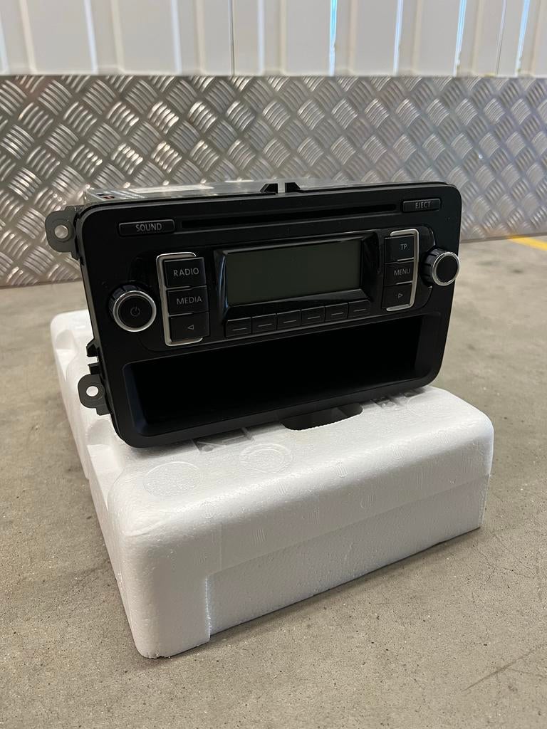 Volkswagen Polo 6R originele radio RCD 210, Auto diversen, Ophalen of Verzenden, Zo goed als nieuw