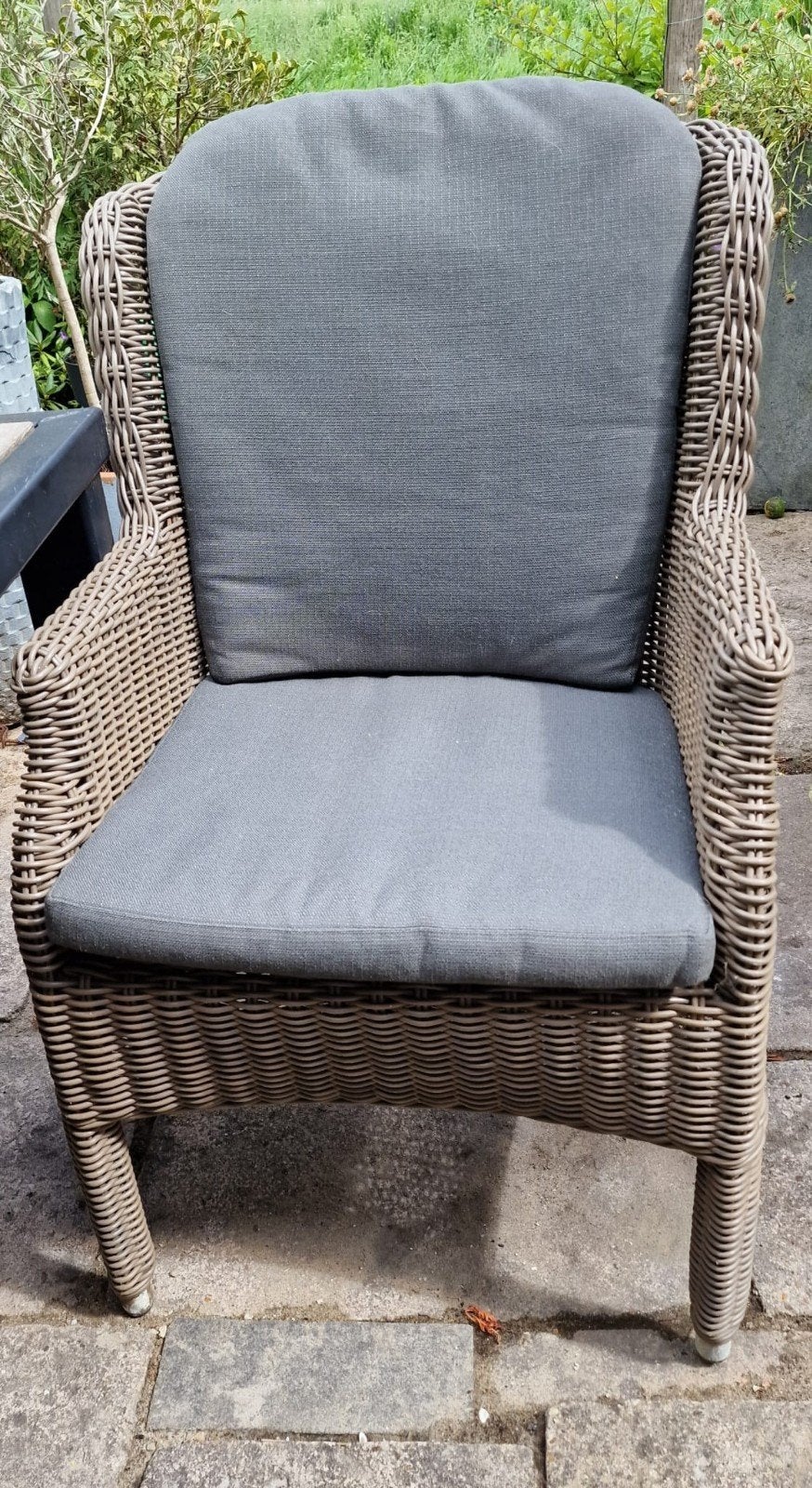 Robuuste tuinset met 6 stoelen + kussens, Ophalen, Gebruikt, Wicker