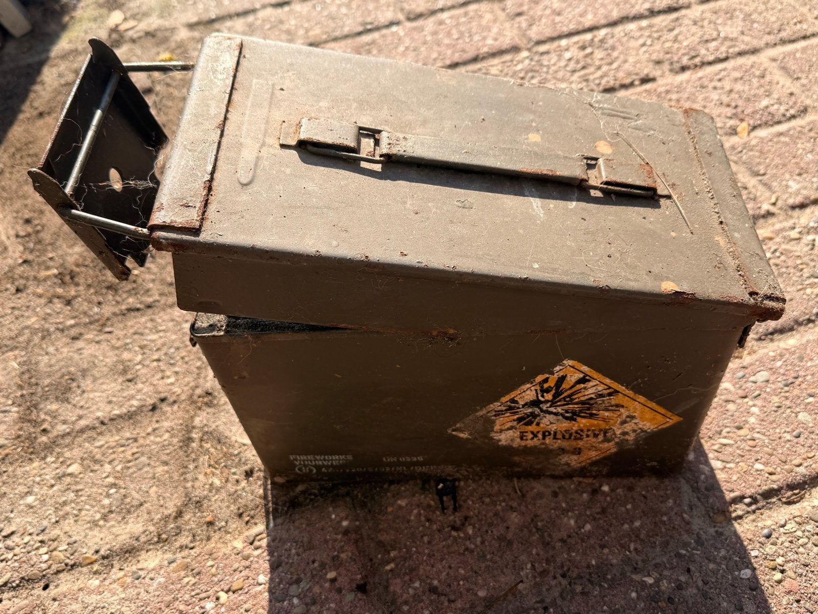 Oude militaire munitiekist - Explosive simulator, Ophalen, Overige soorten, Overige gebieden, Kist of Geocache