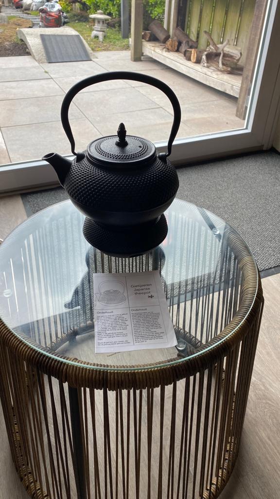 Gietijzeren japanse theepot, Zwart, Rond, Ophalen of Verzenden, Minder dan 25 cm