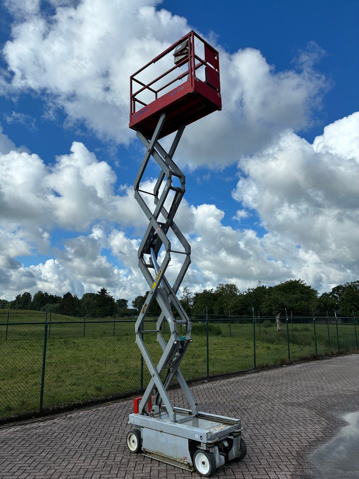 Skyjack Hoogwerker 8m - Nieuwe Accu's, Keuring tot 2027, Zakelijke goederen, Ophalen of Verzenden